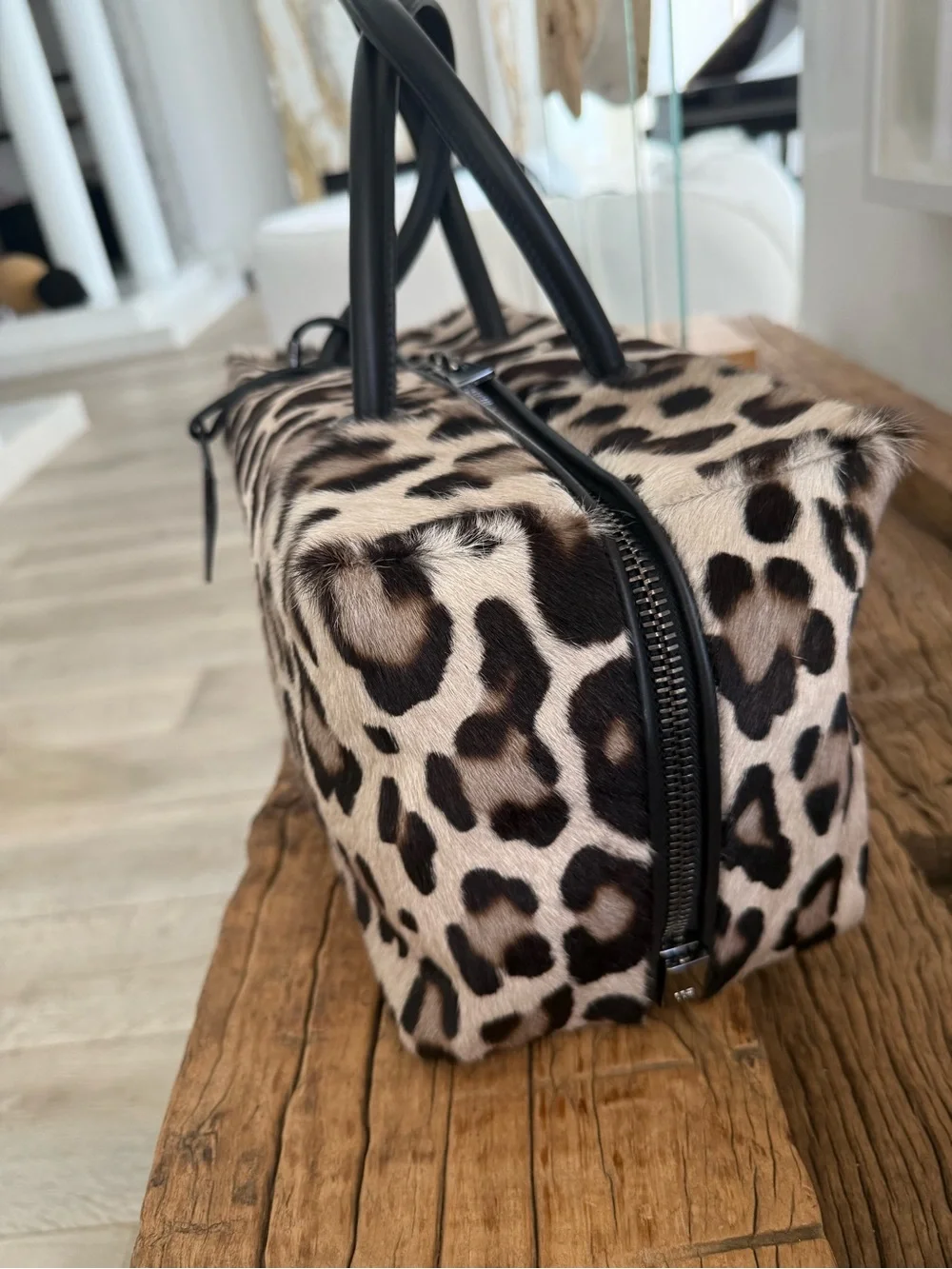 TOM FORD cheetah Print Faux Fur Top-Handle Bag - Black & Cream